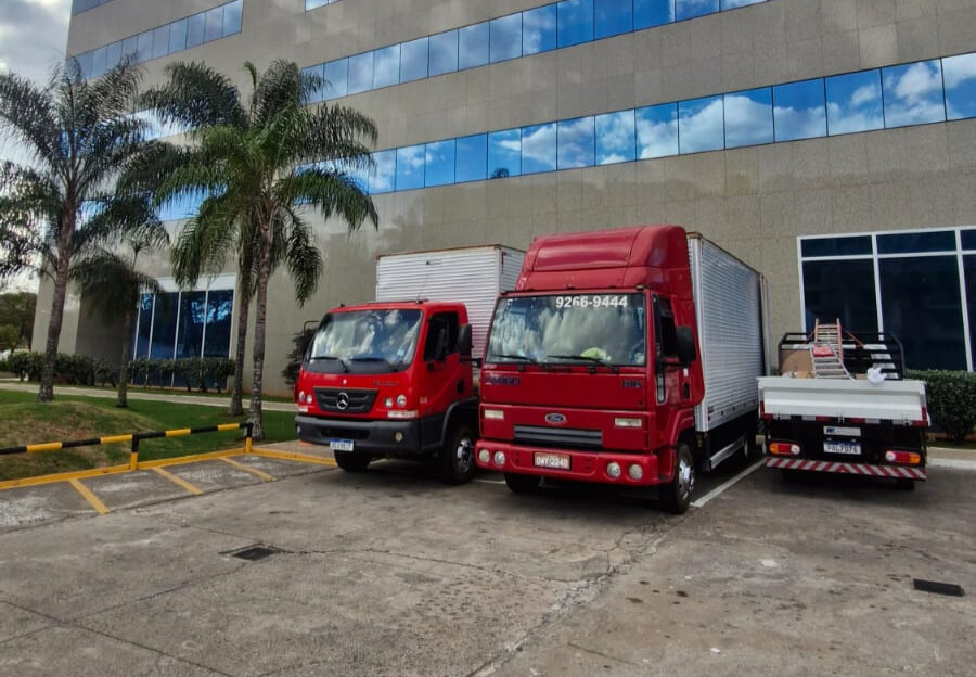 Caminhões de transporte